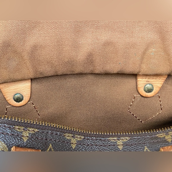 Louis Vuitton Monogram Speedy 30 - Picture 10 of 12